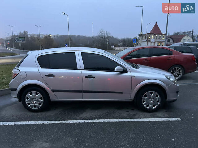 Сірий Опель Астра, об'ємом двигуна 1.4 л та пробігом 298 тис. км за 4800 $, фото 27 на Automoto.ua