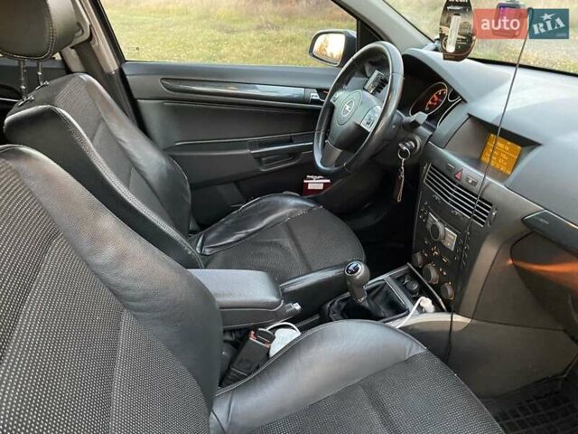 Серый Опель Астра, объемом двигателя 1.6 л и пробегом 326 тыс. км за 5300 $, фото 8 на Automoto.ua