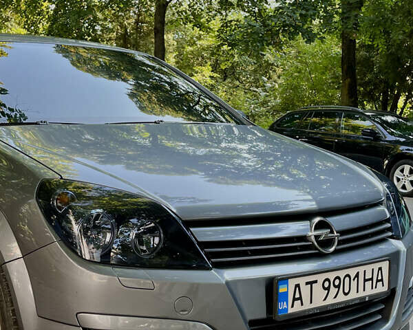 Сірий Опель Астра, об'ємом двигуна 1.6 л та пробігом 235 тис. км за 4300 $, фото 2 на Automoto.ua