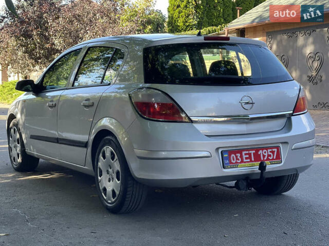 Серый Опель Астра, объемом двигателя 1.8 л и пробегом 196 тыс. км за 6500 $, фото 10 на Automoto.ua