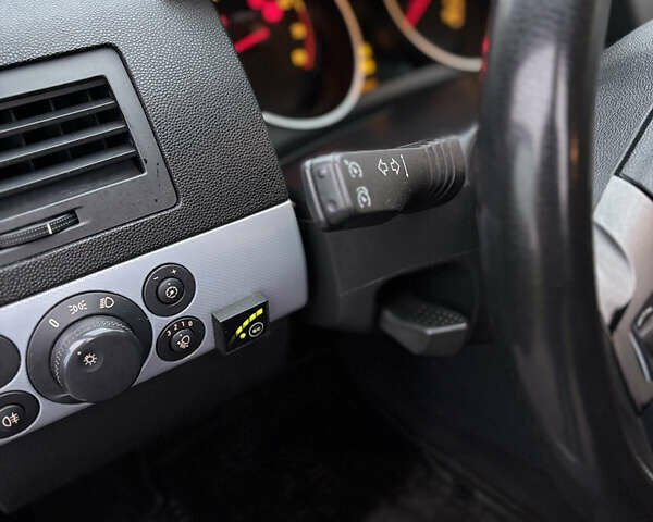 Сірий Опель Астра, об'ємом двигуна 1.4 л та пробігом 281 тис. км за 4400 $, фото 13 на Automoto.ua