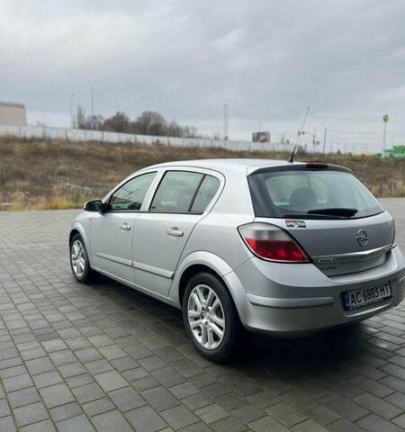 Сірий Опель Астра, об'ємом двигуна 1.69 л та пробігом 297 тис. км за 3500 $, фото 4 на Automoto.ua