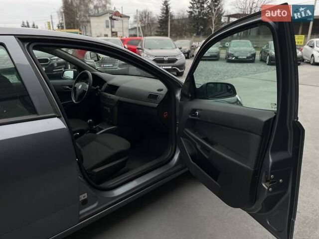 Серый Опель Астра, объемом двигателя 1.36 л и пробегом 163 тыс. км за 4774 $, фото 40 на Automoto.ua