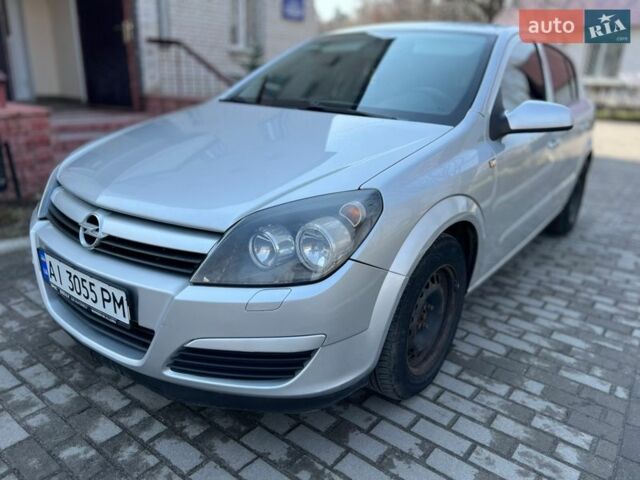 Серый Опель Астра, объемом двигателя 1.36 л и пробегом 178 тыс. км за 4200 $, фото 4 на Automoto.ua