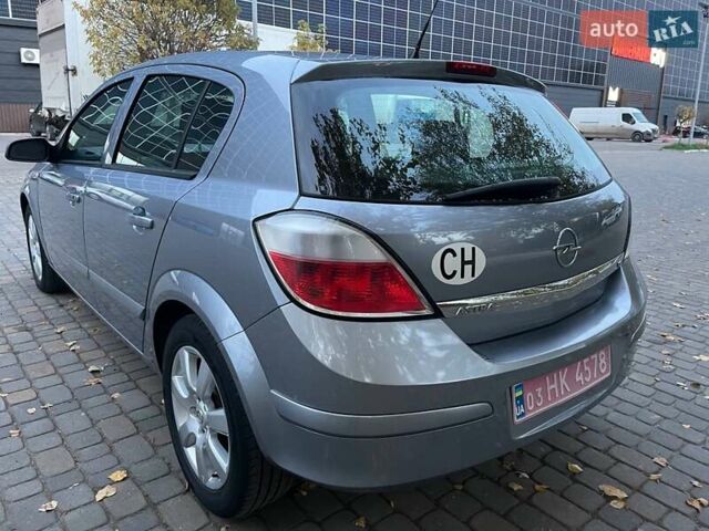 Серый Опель Астра, объемом двигателя 1.8 л и пробегом 175 тыс. км за 6200 $, фото 11 на Automoto.ua