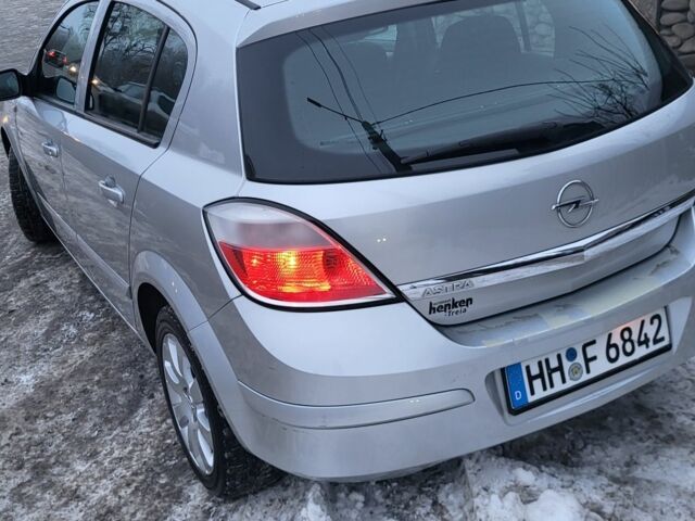 Сірий Опель Астра, об'ємом двигуна 1.4 л та пробігом 202 тис. км за 4099 $, фото 4 на Automoto.ua