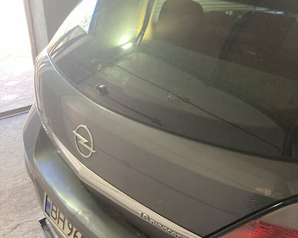 Серый Опель Астра, объемом двигателя 1.6 л и пробегом 90 тыс. км за 2200 $, фото 13 на Automoto.ua
