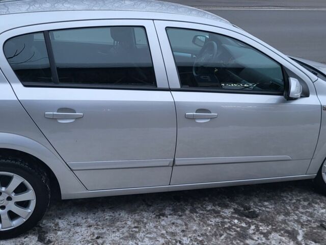 Сірий Опель Астра, об'ємом двигуна 1.4 л та пробігом 202 тис. км за 4099 $, фото 2 на Automoto.ua