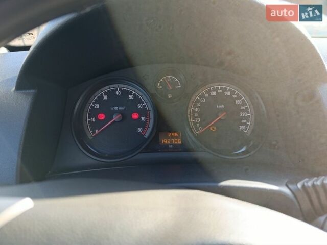 Серый Опель Астра, объемом двигателя 1.4 л и пробегом 193 тыс. км за 5300 $, фото 2 на Automoto.ua