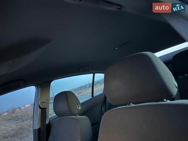 Серый Опель Астра, объемом двигателя 1.6 л и пробегом 185 тыс. км за 4700 $, фото 30 на Automoto.ua