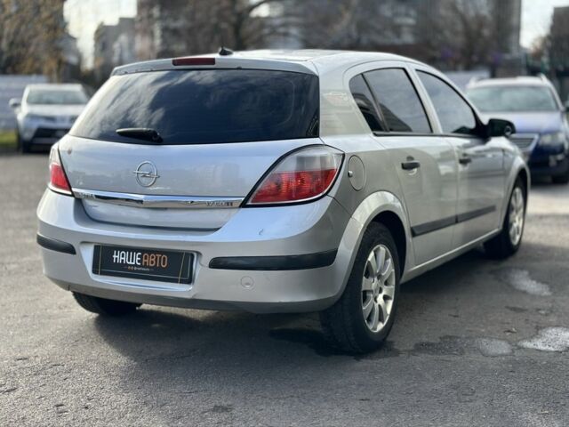 Серый Опель Астра, объемом двигателя 1.7 л и пробегом 250 тыс. км за 3999 $, фото 7 на Automoto.ua