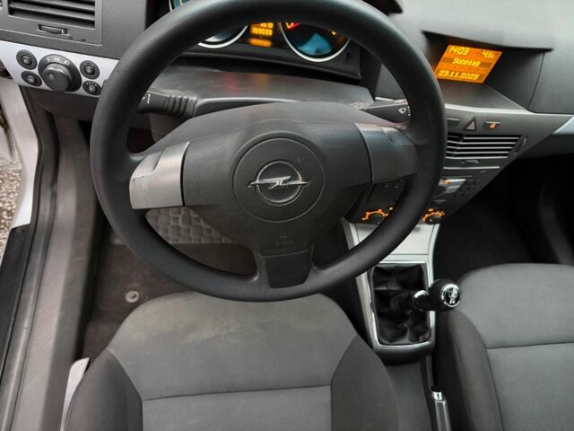 Сірий Опель Астра, об'ємом двигуна 1.6 л та пробігом 160 тис. км за 1990 $, фото 5 на Automoto.ua