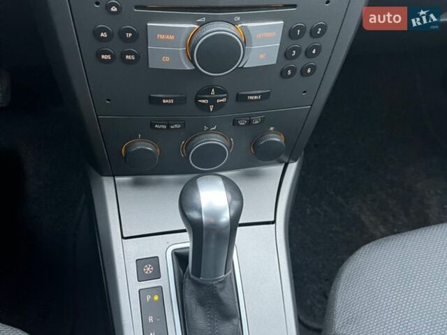 Серый Опель Астра, объемом двигателя 1.8 л и пробегом 189 тыс. км за 5200 $, фото 55 на Automoto.ua