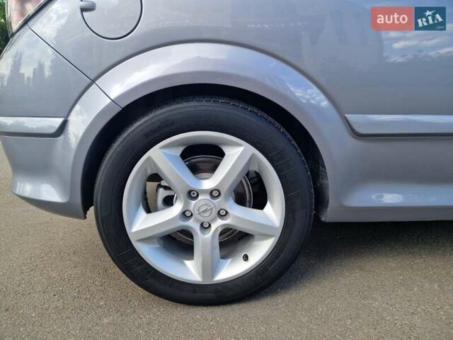 Серый Опель Астра, объемом двигателя 1.8 л и пробегом 119 тыс. км за 6600 $, фото 49 на Automoto.ua