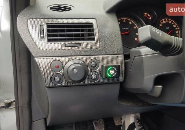 Серый Опель Астра, объемом двигателя 1.4 л и пробегом 327 тыс. км за 4400 $, фото 22 на Automoto.ua