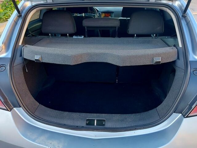 Сірий Опель Астра, об'ємом двигуна 1.6 л та пробігом 271 тис. км за 4100 $, фото 4 на Automoto.ua