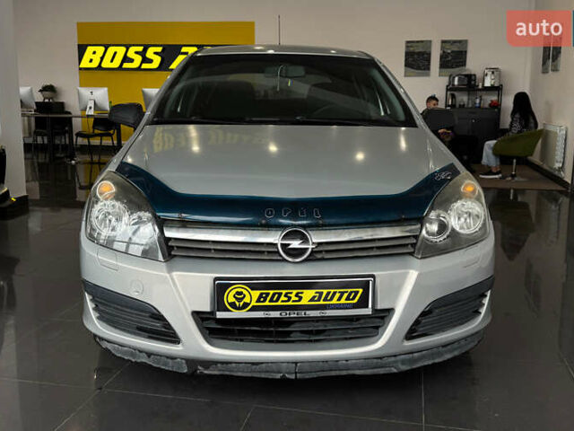 Серый Опель Астра, объемом двигателя 1.4 л и пробегом 215 тыс. км за 4100 $, фото 1 на Automoto.ua