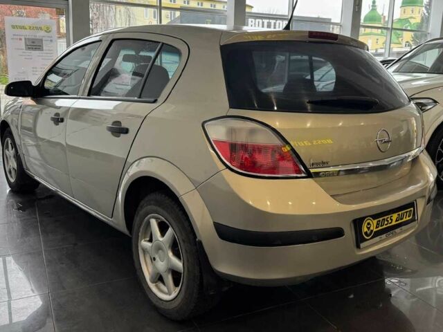 Серый Опель Астра, объемом двигателя 1.4 л и пробегом 215 тыс. км за 4100 $, фото 4 на Automoto.ua