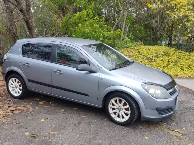 Серый Опель Астра, объемом двигателя 1.4 л и пробегом 327 тыс. км за 4400 $, фото 10 на Automoto.ua