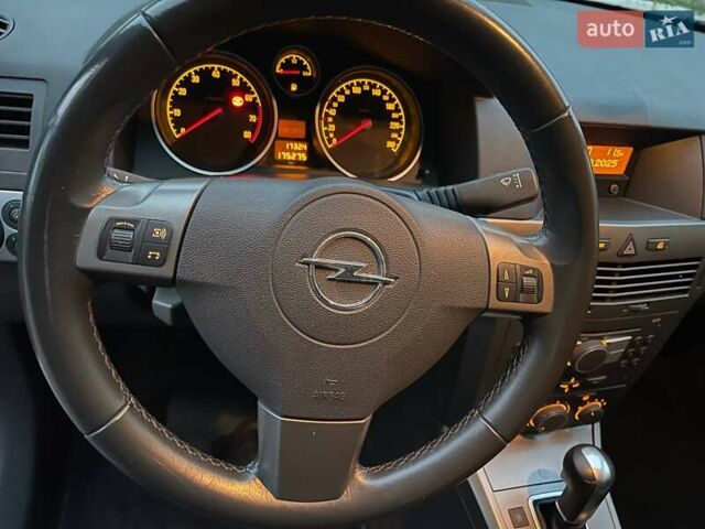 Серый Опель Астра, объемом двигателя 1.8 л и пробегом 175 тыс. км за 6200 $, фото 29 на Automoto.ua