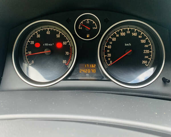 Сірий Опель Астра, об'ємом двигуна 1.6 л та пробігом 242 тис. км за 4600 $, фото 7 на Automoto.ua