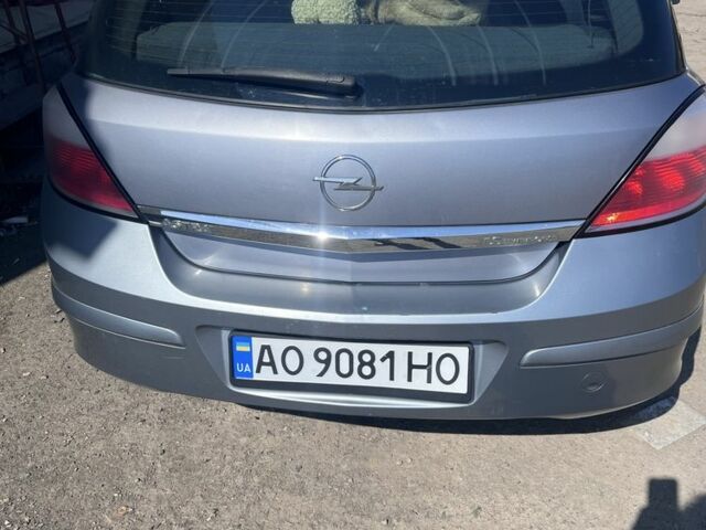 Серый Опель Астра, объемом двигателя 1.6 л и пробегом 178 тыс. км за 4200 $, фото 3 на Automoto.ua