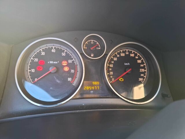 Серый Опель Астра, объемом двигателя 1.6 л и пробегом 285 тыс. км за 5200 $, фото 5 на Automoto.ua