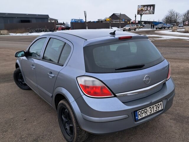 Серый Опель Астра, объемом двигателя 0 л и пробегом 350 тыс. км за 1700 $, фото 3 на Automoto.ua