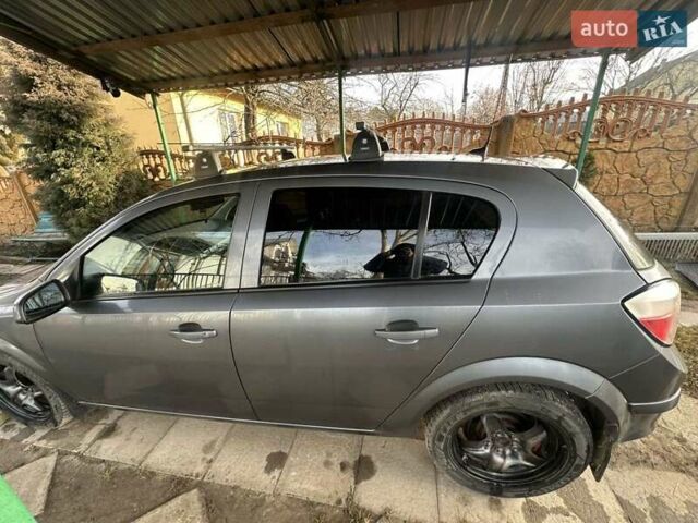 Серый Опель Астра, объемом двигателя 1.69 л и пробегом 150 тыс. км за 6500 $, фото 2 на Automoto.ua