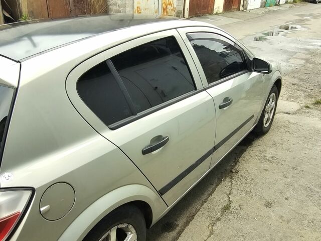 Сірий Опель Астра, об'ємом двигуна 1.4 л та пробігом 181 тис. км за 3600 $, фото 3 на Automoto.ua