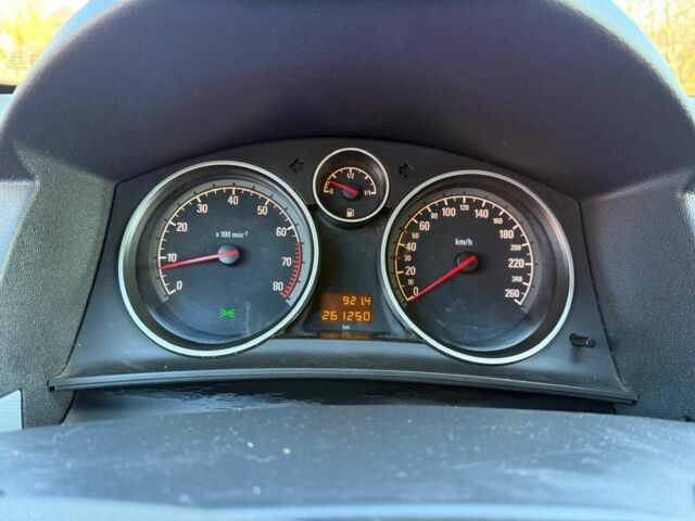 Сірий Опель Астра, об'ємом двигуна 1.6 л та пробігом 240 тис. км за 4200 $, фото 2 на Automoto.ua