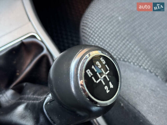 Серый Опель Астра, объемом двигателя 1.6 л и пробегом 140 тыс. км за 3799 $, фото 13 на Automoto.ua