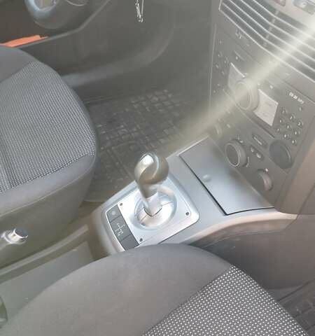 Опель Астра 2006 в Киеве на Automoto.ua Серый Опель Астра, объемом двигателя 1.6 л и пробегом 280 тыс. км за 4200 $, фото 30 на Automoto.ua