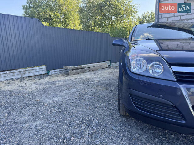 Серый Опель Астра, объемом двигателя 1.6 л и пробегом 220 тыс. км за 5350 $, фото 11 на Automoto.ua