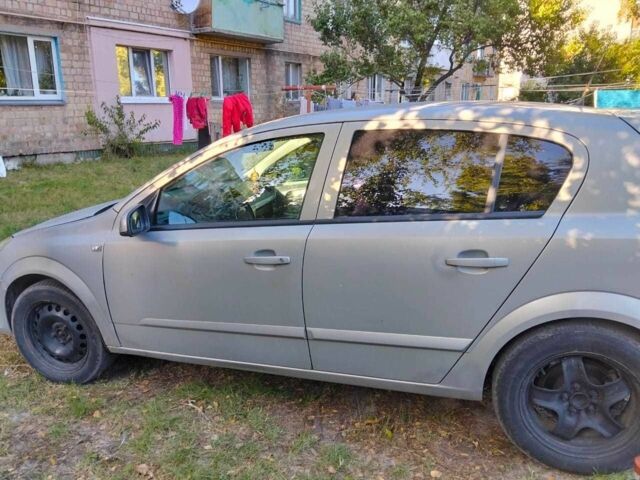 Серый Опель Астра, объемом двигателя 1.6 л и пробегом 290 тыс. км за 3500 $, фото 5 на Automoto.ua