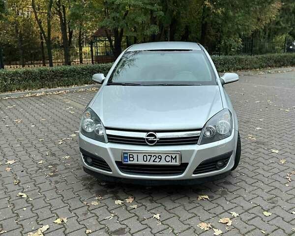 Серый Опель Астра, объемом двигателя 1.6 л и пробегом 248 тыс. км за 4400 $, фото 8 на Automoto.ua