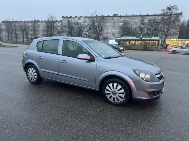 Серый Опель Астра, объемом двигателя 1.7 л и пробегом 327 тыс. км за 2450 $, фото 1 на Automoto.ua