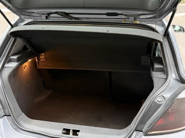 Серый Опель Астра, объемом двигателя 0 л и пробегом 196 тыс. км за 1750 $, фото 9 на Automoto.ua