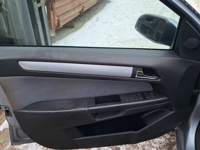 Серый Опель Астра, объемом двигателя 0 л и пробегом 350 тыс. км за 1700 $, фото 11 на Automoto.ua