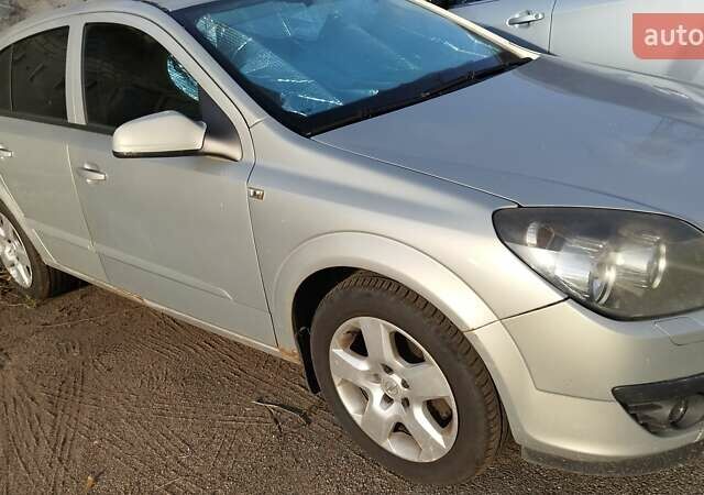 Опель Астра 2006 в Киеве на Automoto.ua Серый Опель Астра, объемом двигателя 1.6 л и пробегом 280 тыс. км за 4200 $, фото 9 на Automoto.ua