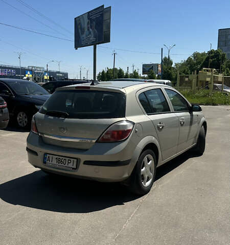 Серый Опель Астра, объемом двигателя 1.6 л и пробегом 296 тыс. км за 3850 $, фото 1 на Automoto.ua