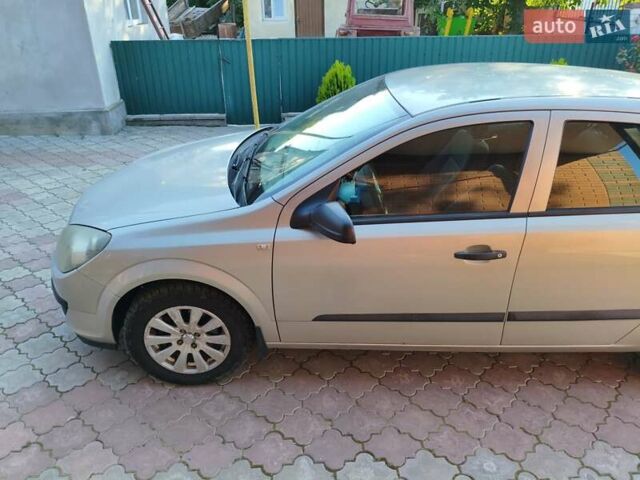 Серый Опель Астра, объемом двигателя 1.4 л и пробегом 216 тыс. км за 4500 $, фото 10 на Automoto.ua