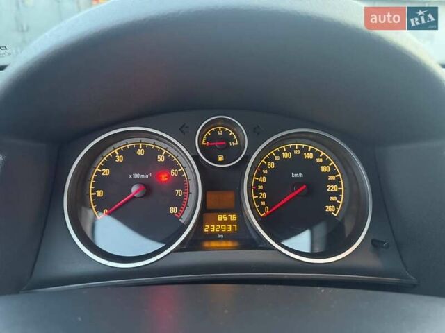 Серый Опель Астра, объемом двигателя 1.6 л и пробегом 233 тыс. км за 4800 $, фото 15 на Automoto.ua