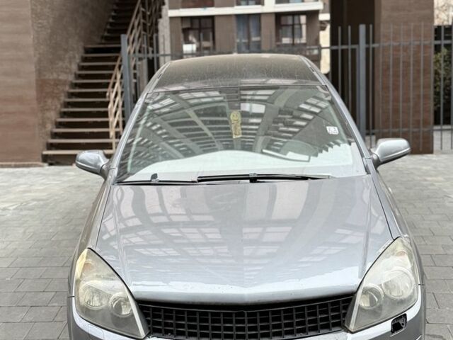 Серый Опель Астра, объемом двигателя 0 л и пробегом 196 тыс. км за 1750 $, фото 1 на Automoto.ua