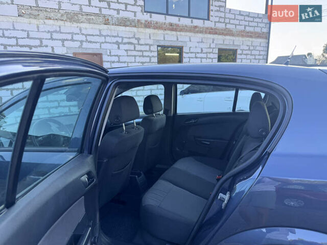 Серый Опель Астра, объемом двигателя 1.6 л и пробегом 220 тыс. км за 5350 $, фото 30 на Automoto.ua