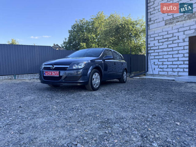 Серый Опель Астра, объемом двигателя 1.6 л и пробегом 220 тыс. км за 5350 $, фото 2 на Automoto.ua