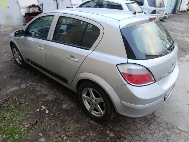 Сірий Опель Астра, об'ємом двигуна 1.7 л та пробігом 305 тис. км за 3400 $, фото 2 на Automoto.ua