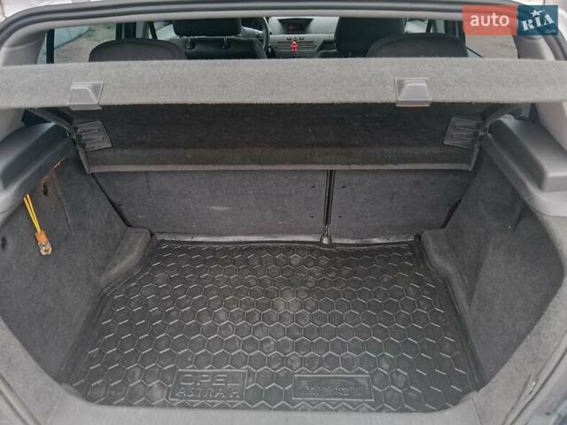 Сірий Опель Астра, об'ємом двигуна 1.4 л та пробігом 285 тис. км за 3800 $, фото 6 на Automoto.ua