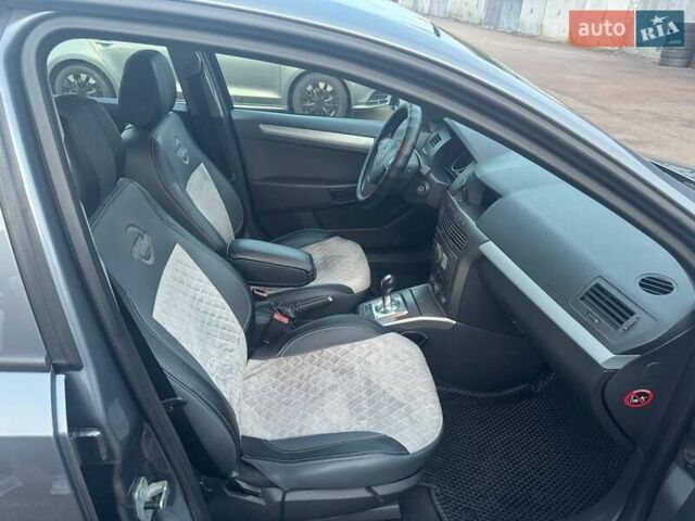 Серый Опель Астра, объемом двигателя 1.6 л и пробегом 233 тыс. км за 4800 $, фото 20 на Automoto.ua