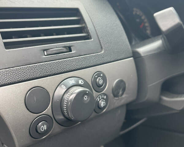 Серый Опель Астра, объемом двигателя 1.6 л и пробегом 140 тыс. км за 3899 $, фото 15 на Automoto.ua